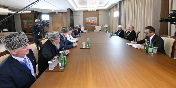 Prezident İlham Əliyev Rusiyanın Şimali Qafqaz regionunun müftilərindən ibarət nümayəndə heyətini qəbul edib