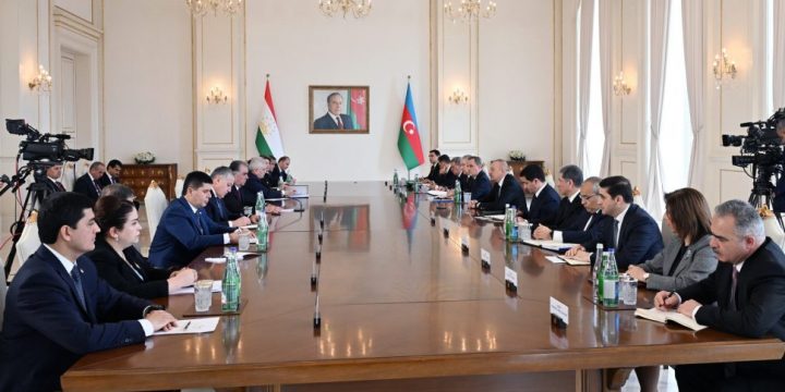 Azərbaycan və Tacikistan prezidentlərinin geniş tərkibdə görüşü keçirilib