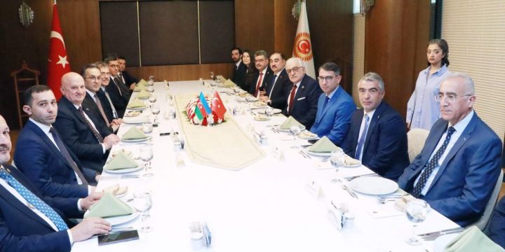Dini Qurumlarla İş üzrə Dövlət Komitəsinin nümayəndə heyəti TBMM-də olub