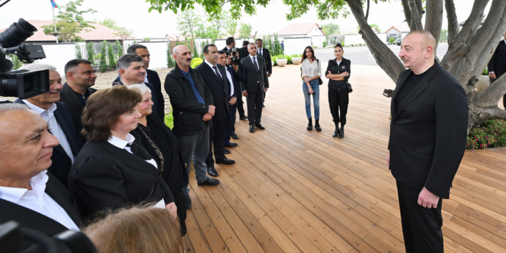 President Ilham Aliyev and First Lady Mehriban Aliyeva met with residents who relocated to Khojaly city