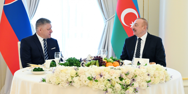 Azərbaycan Prezidentinin adından Slovakiya Baş nazirinin şərəfinə rəsmi nahar verilib