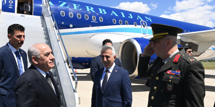 Azerbaijani PM embarks on official visit to Türkiye