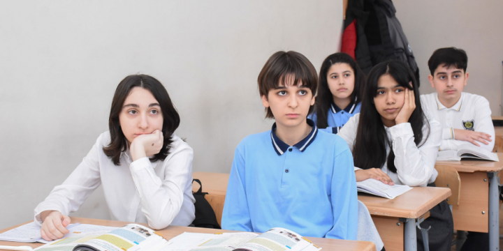 IV və VI siniflərdə monitorinq təşkil ediləcək fənlərin adları açıqlanıb