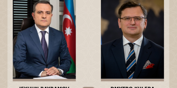 Azerbaijani, Ukrainian FMs hold phone talks