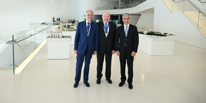 Azerbaijan, Russia discuss bilateral cooperation