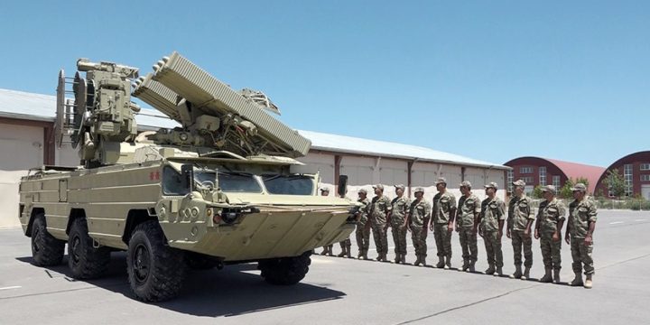 Naxçıvanda hərbi vəzifəlilərin təlim toplanışı keçirilir 
