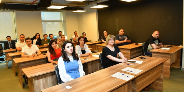Media nümayəndələrinə kibertəhlükəsizliklə bağlı təlim keçirilib