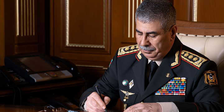 Azərbaycan müdafiə naziri Türkiyə tərəfinə başsağlığı verib