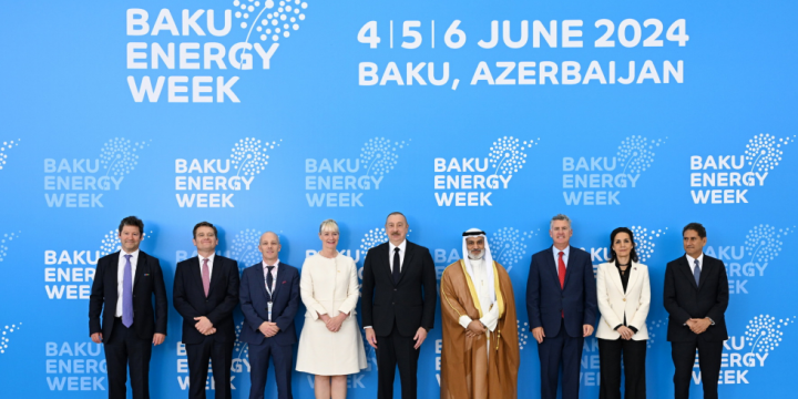 Prezident İlham Əliyev Bakı Enerji Həftəsi çərçivəsində 29-cu “Caspian Oil&Gas” və 12-ci “Caspian Power” sərgilərinin rəsmi açılış mərasimində iştirak edib 