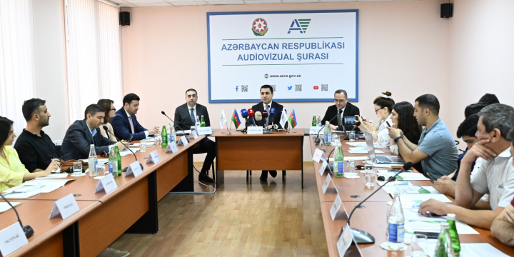 “Audiovizual media: Normalar, reallıqlar və çağırışlar” mövzusunda dəyirmi masa keçirilib
