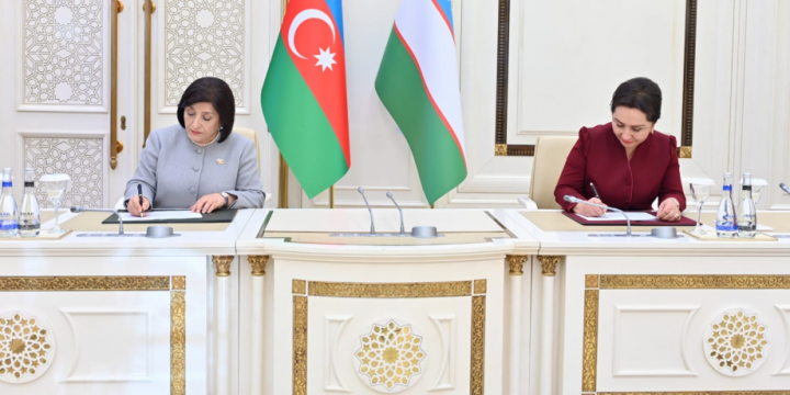 Azərbaycan və Özbəkistan parlamentləri arasında əməkdaşlığın inkişafına dair yol xəritəsi imzalanıb