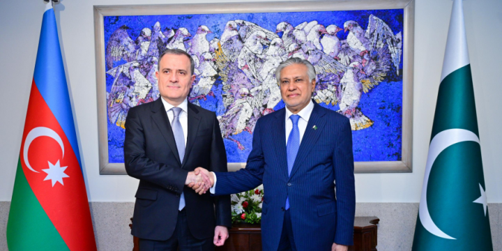Azerbaijani Foreign Minister meets with his Pakistani counterpart