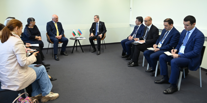 Jeyhun Bayramov meets with Bulgarian Prime Minister