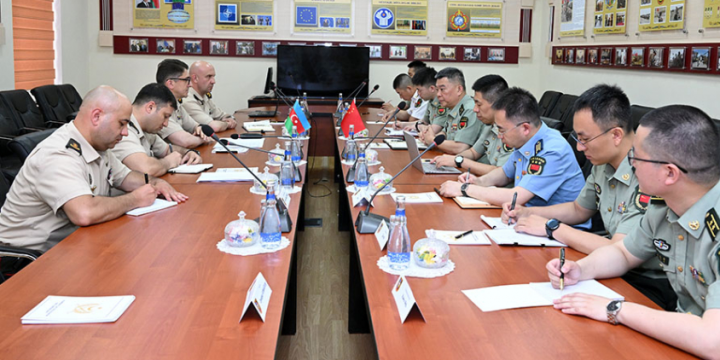 Chinese military delegation continues visit to Azerbaijan