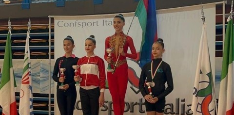 Gimnastlar İtaliyada 13 medal qazanıb