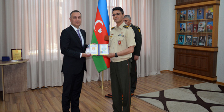 “Strateji araşdırmalar və dövlət müdafiəsi idarəetmə akademik kursu”nun buraxılış mərasimi keçirilib