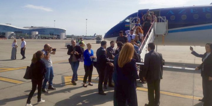 AZAL-ın Rumıniyaya birbaşa uçan təyyarəsi Buxarest aeroportuna eniş edib