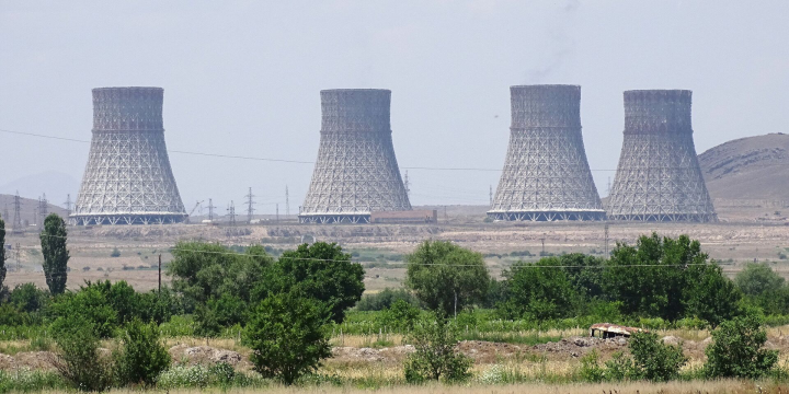 Güclü enerji potensialı olan qonşunu qoyub okenanın o tayında çarə axtarmaq ağılsızlıqdır