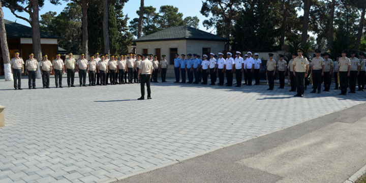 Azerbaijani Defense Ministry’s personnel visited Second Alley of Martyrs