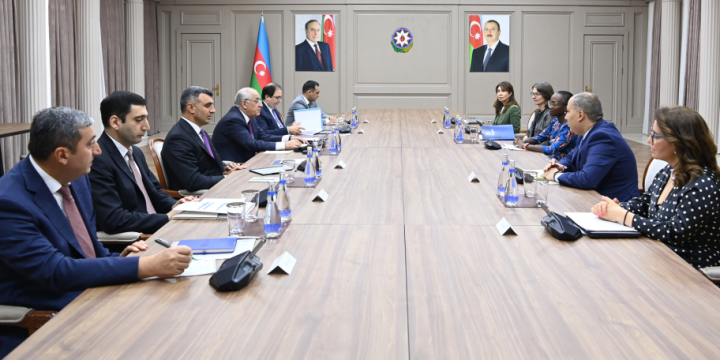 Prime Minister Ali Asadov meets with World Bank Regional Director for South Caucasus