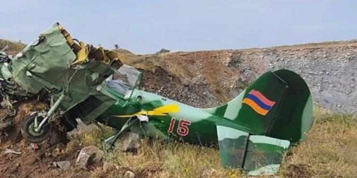 Ermənistanda “An-2” təyyarəsi qəzaya uğrayıb, iki nəfər həlak olub