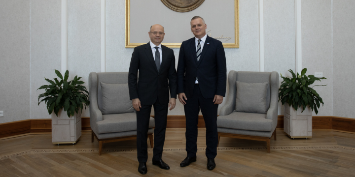 Azerbaijan, Slovenia discuss energy cooperation
