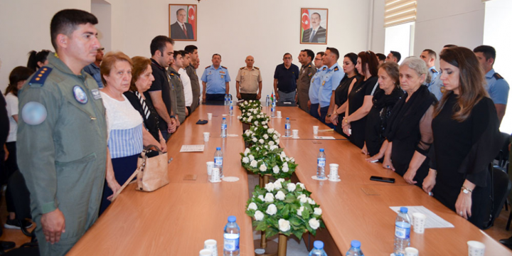 Azerbaijan’s Defense Ministry delegation pays tribute to military pilot Rashad Atakishiyev