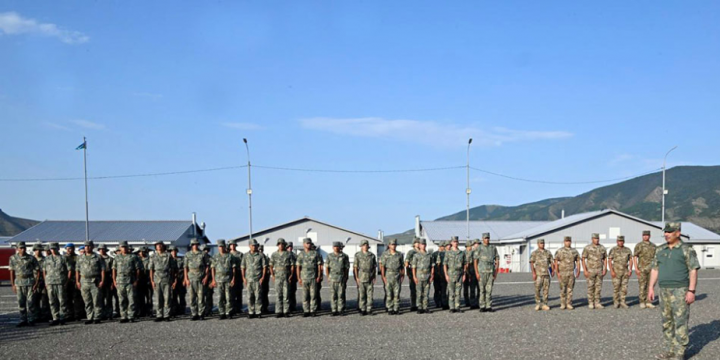 Azerbaijan’s Defense Minister meets with military personnel serving in liberated territories