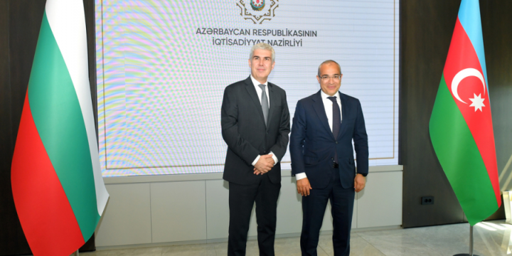Azerbaijan, Bulgaria discuss development of economic cooperation