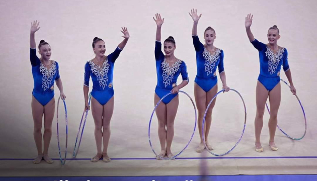 First Vice-President Mehriban Aliyeva congratulates Azerbaijan rhythmic gymnastics team in group exercises