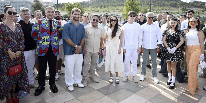 Baku hosts exhibition and parade of classic cars