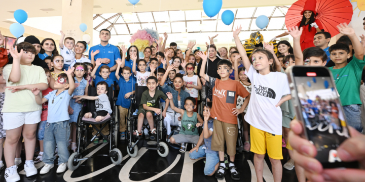 First Vice-President Mehriban Aliyeva attended celebration organized for children by Heydar Aliyev Foundation