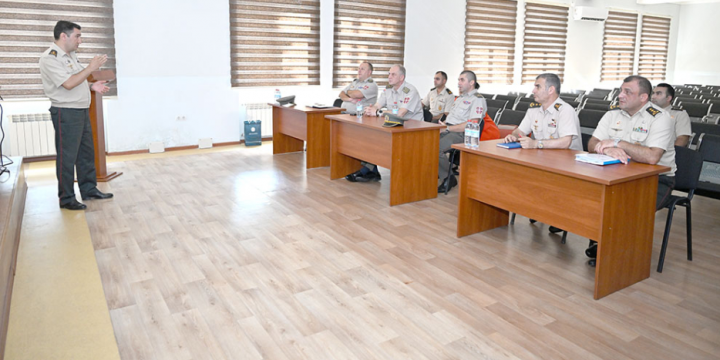 Azerbaijani and Serbian representatives hold expert meeting on military medicine