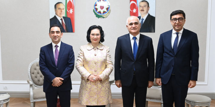 Azerbaijan’s Deputy Prime Minister meets with IOC member