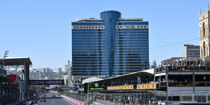 Formula 2 Feature Race kickes off on Baku City Circuit