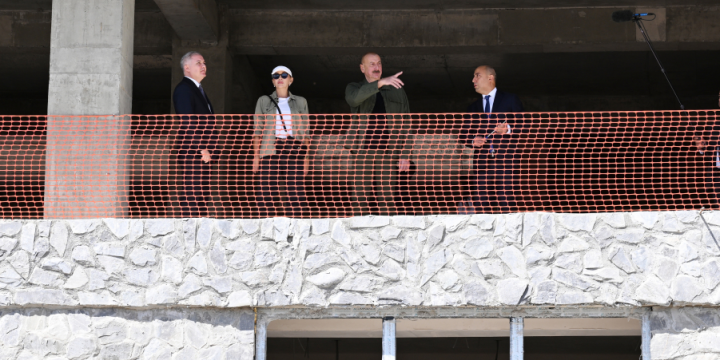 President Ilham Aliyev and First Lady Mehriban Aliyeva visited Kalbajar City Education Complex to examine ongoing construction and review the project for modular school