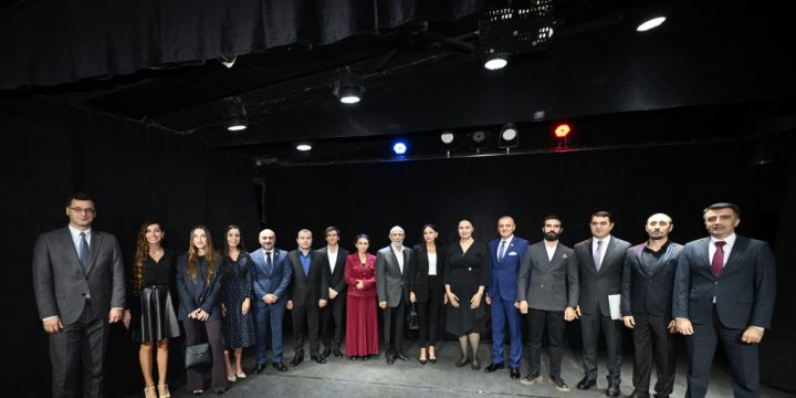 Birinci vitse-prezident Mehriban Əliyeva Azərbaycan Dövlət Pantomim Teatrında olub