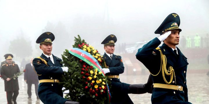 Azerbaijani Defense Minister visits Ata-Beyit National Historical and Memorial Complex in Bishkek