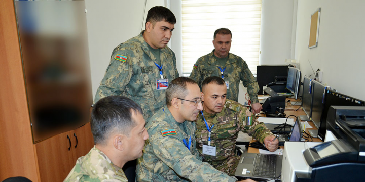 Azərbaycan ilə Özbəkistan arasında kompüter dəstəkli komanda-qərargah təlimi keçirilir