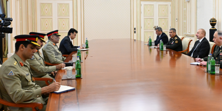 President Ilham Aliyev received Chairman Joint Chiefs of Staff Committee of Pakistan