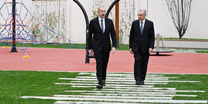 President Ilham Aliyev reviewed conditions in newly established park in Nasimi district of Baku