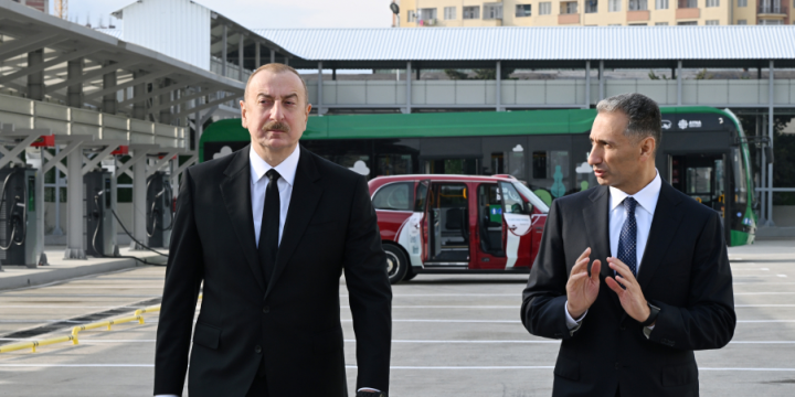 Prezident İlham Əliyev Zığ Elektrik Avtobus Parkının fəaliyyəti ilə tanış olub