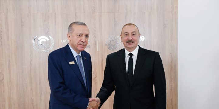 Prezident İlham Əliyev Türkiyə Prezidenti ilə görüşüb