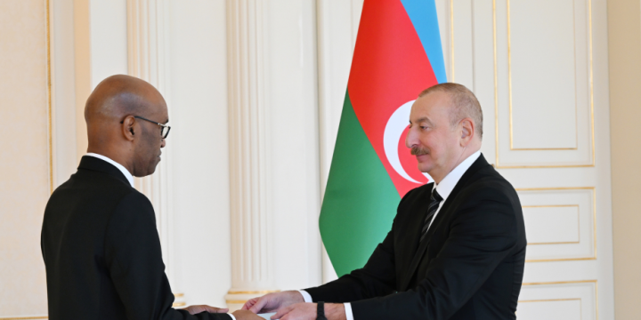 President Ilham Aliyev received credentials of incoming ambassador of Somalia to Azerbaijan