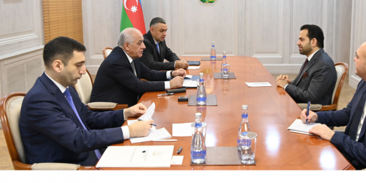 Azerbaijani Prime Minister meets with Secretary-General of Muslim Council of Elders