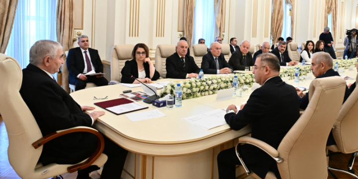 Azerbaijan’s Central Election Commission holds meeting