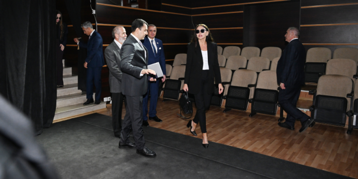 First Vice-President Mehriban Aliyeva visited Azerbaijan State Pantomime Theatre