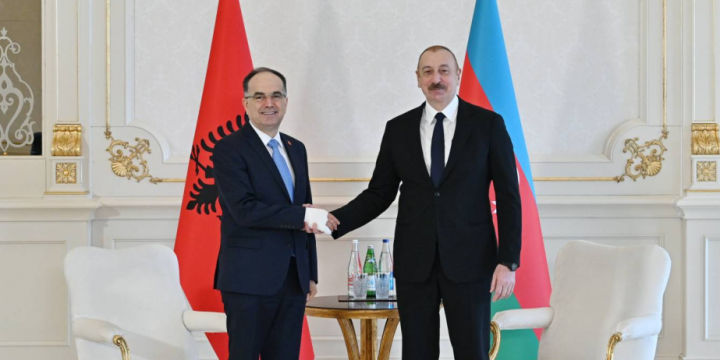 President Ilham Aliyev offers national holiday greetings to Albanian counterpart