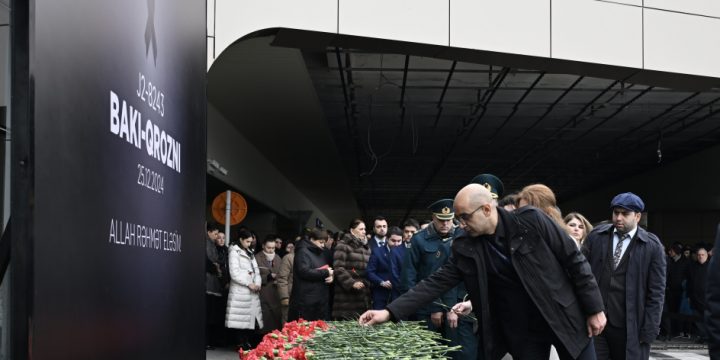 Staff of Heydar Aliyev International Airport honors memory of plane crash victims