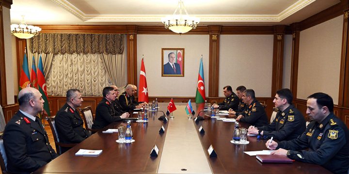 Azerbaijan Defense Minister receives Turkish delegation